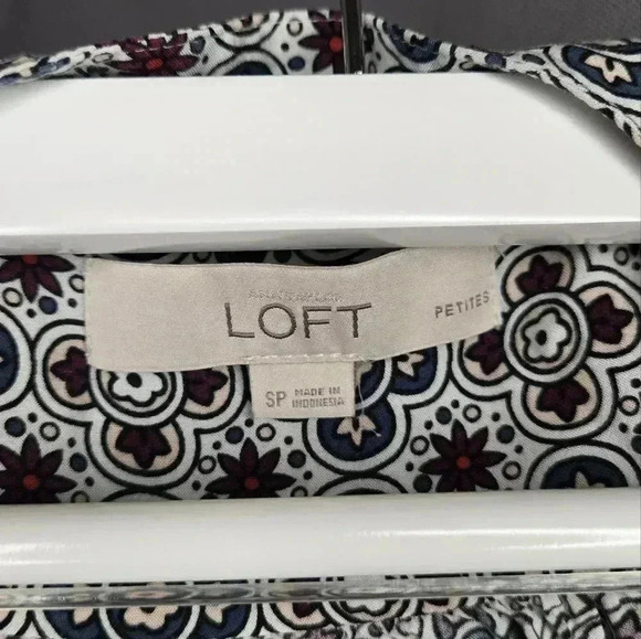 Womens Loft size small blouse - Picture 5 of 6